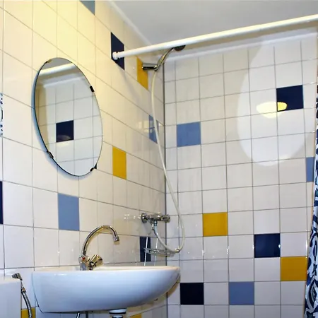 The Flying Pig Age 18 To 40