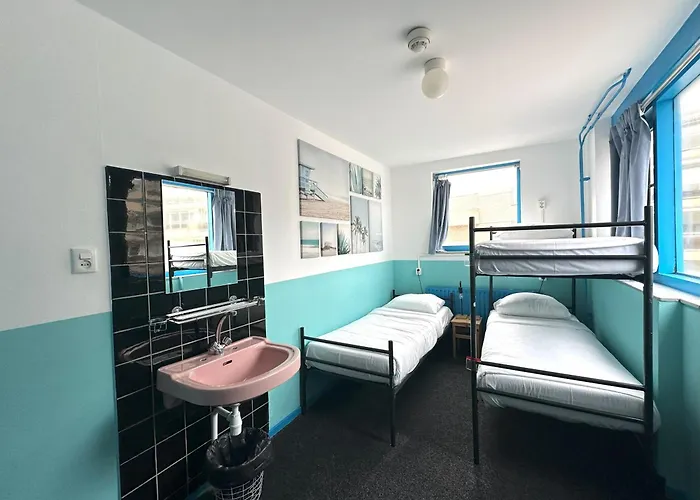 The Flying Pig Age 18 To 40 נורדוויק