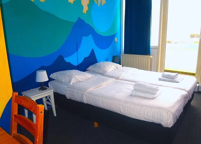 The Flying Pig Age 18 To 40 נורדוויק