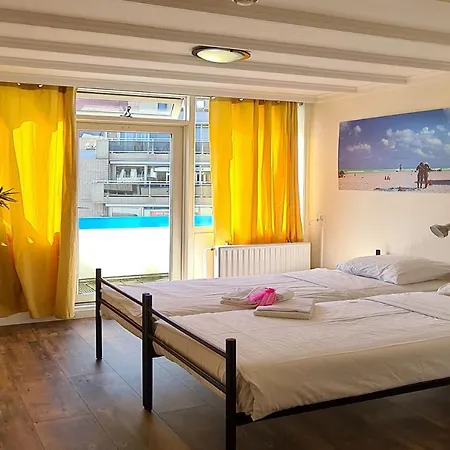 The Flying Pig Age 18 To 40 * Noordwijk