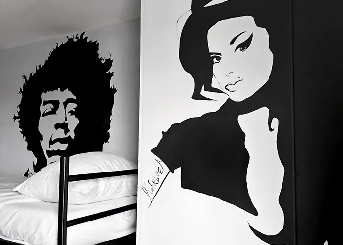 Hostel The Flying Pig Age 18 To 40