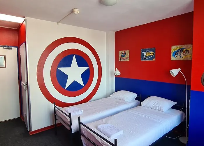 Hostel The Flying Pig Age 18 To 40 *